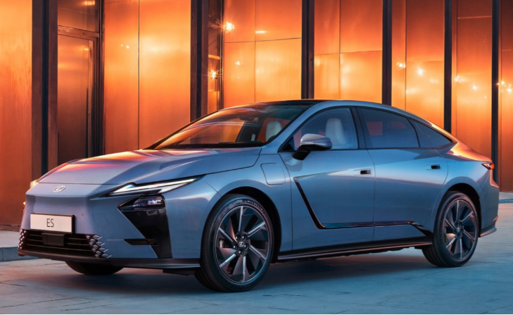 Lexus ES thế hệ mới sắp ra mắt: Đủ bản thuần điện và Hybrid
